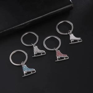 Porte-clés Créatif Patin à Glace Métal Strass Émail Charme de Sac pour Femmes Accessoire Sportif Bijou Décoratif Cadeau