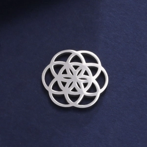 Pendentif creux géométrique Graine de Vie en acier argenté avec anneaux symétriques
