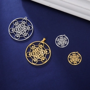 Détails de pendentifs Cube de Métatron en acier doré et argenté découpés au laser