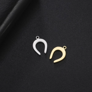 Polished stainless steel arch horseshoe pendants in gold and silver finish