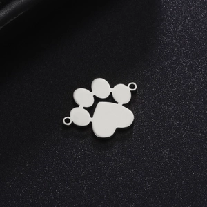 Colgante de huella pulido con detalle de corazón y conectores duales para joyería DIY
