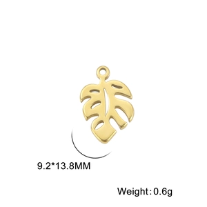 Close-up of a 304 stainless steel gold monstera leaf pendant for DIY jewelry