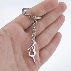 Porte-clés gymnastique en acier inoxydable argenté avec pendentif silhouette de gymnaste