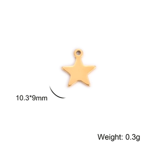 Detalle de colgante de estrella dorada de 10,3x9mm con especificaciones de tamaño y peso