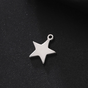 Gepolijste zilveren ster hanger met oogje voor het maken van DIY sieraden en kettingen