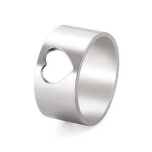 Gepolijste titanium stalen ring met minimalistisch hartontwerp en glanzende zilveren finish