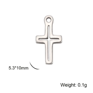 Ciondolo a croce traforata in acciaio inossidabile argento, misura 5,3x10mm e pesa 0,1g