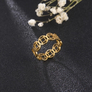Vintage style 18k gold plated stainless steel ring with hollowed out copper coin pattern