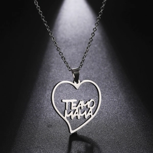 Collana cuore in acciaio inossidabile lucido con ciondolo traforato Te Amo Mama