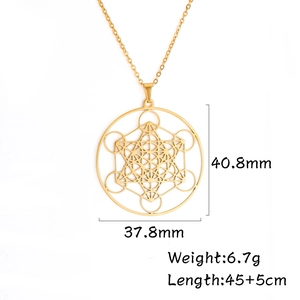 Collier cube de Métatron en acier inoxydable doré avec pendentif géométrique ajouré