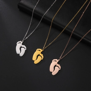 Stainless Steel Footprint Pendant Necklace For Women Men Minimalist Baby Feet Charm O-Chain Necklaces Jewelry Commemorative Gift