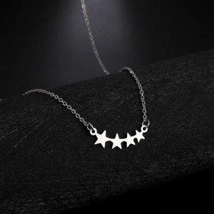 Minimalistische Titaniumstalen Pentagram Ster Hanger Halsketting Elegante Boog Vijfpuntige Ster Sleutelbeen Ketting Voor Dames
