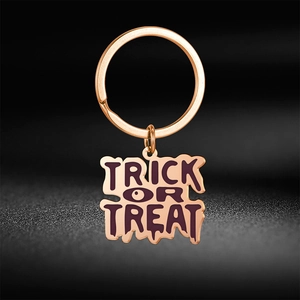 Porte-clés en Acier Inoxydable Trick Or Treat Pendentif Lettre Halloween Cadeau de Fête Anneau de Clé Minimaliste