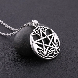 Vintage Alloy Pentagram Necklace Men Celtic Knot Star Pendant Gothic Punk Rock Hip Hop Streetwear Style Jewelry Necklace