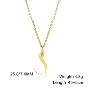 Gold cornicello chili pendant necklace with minimalist chain for women fashion