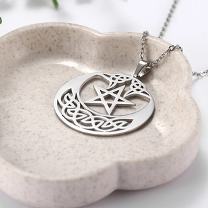 Vintage Edelstahl Keltischer Knoten Pentagramm Mond Halskette Hohl Halbmond Anhänger Mode Heidnischen Schmuck Geschenk Unisex