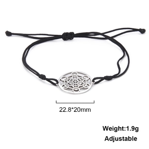 Verstellbares schwarzes Kordelarmband mit silbernem Metatrons Würfel Anhänger aus Edelstahl
