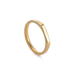 Minimalist gold stainless steel geometric ring with flat top and polished mirror finish