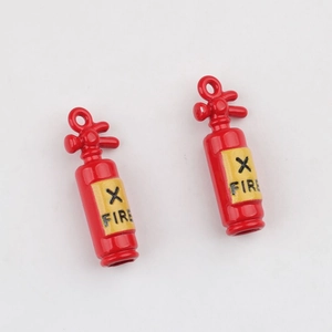 Set van twee rode brandblusserbedeltjes van legering voor doe-het-zelf sieraden maken