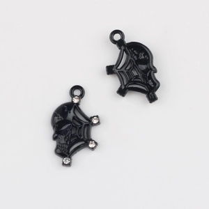 Gothische Totenkopf und Spinnennetz Anhänger aus schwarzer Legierung für DIY-Schmuck