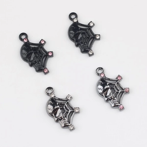 Gothic Legierung Schädel Spinnennetz Anhänger mit Zirkonia für DIY Schmuckherstellung