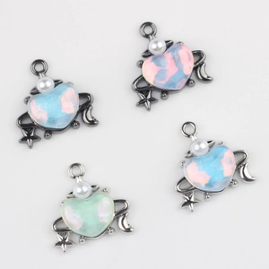 Pendentifs cœur en résine marbrée et perles pour colliers et bracelets DIY