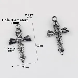 Totenkopf Kreuzanhänger für DIY-Schmuck in dunklem Silberlegierung mit Maßen