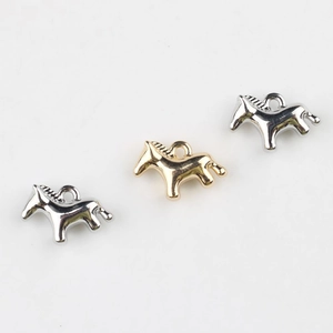 Dettagli di ciondoli a forma di cavallo in lega oro e argento per gioielli fai-da-te