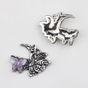 Détails du pendentif papillon lune en argent antique avec paillettes pour bijoux DIY