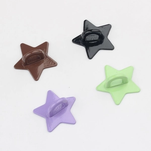 Pentagramm-Sternhaken aus Legierung in Schwarz, Braun, Grün und Lila für DIY-Zubehör