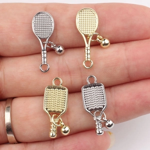 Set aus vier Gold- und Silberlegierungs-Rackets mit Kugelanhängern für DIY-Schmuckherstellung