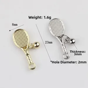 Gold- und Silber-Tennisschläger-Anhänger mit Maßen für DIY-Schmuckherstellung