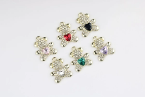 Détails de 6 pendentifs ours en alliage avec strass cœur colorés pour bijoux DIY