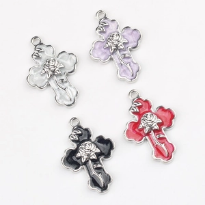 Pendentifs croix en alliage avec roses en émail coloré pour création de bijoux DIY
