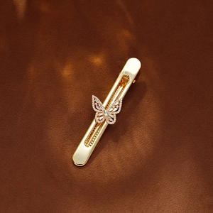 Pince à Cheveux Papillon en Alliage Plaqué Or 14K Élégante Avec Zirconia Strass Scintillant Pince à Frange pour Femmes