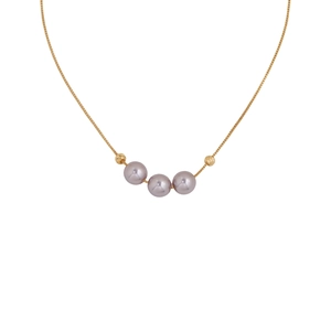 Elegante collar dorado con tres perlas rosa pálido para el estilo diario femenino