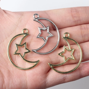 Minimalistische hohle Mond- und Sternanhänger in Gold und Silber für DIY-Schmuckzubehör