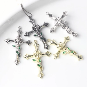 Pendentif Croix Rose en Alliage Vintage Émail Feuille Verte Breloques Bijoux Gothiques pour DIY Collier Bracelet Femmes Hommes