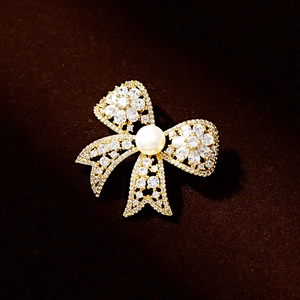 Elegant 18K Gold Plated Copper Bow Brooch With Sparkling Zirconia And Genuine Freshwater Pearl Fashion Jewelry For Women
