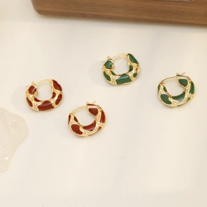 Boucles d'oreilles vintage en or avec émail bordeaux et émeraude et détails en zircon