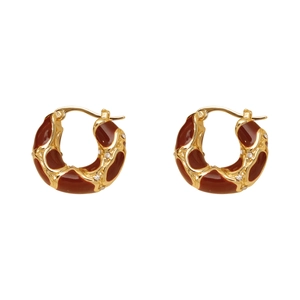 Créoles dorées vintage avec motif émail bordeaux et petits strass brillants décoratifs