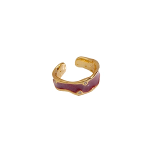 Bague ouverte dorée avec émail pailleté rouge foncé et zircons blancs pour femme