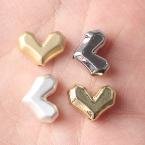 Perles en forme de cœur en alliage pour création de bijoux DIY en quatre finitions