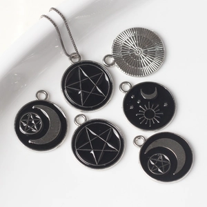 Vintage Lega Smalto Nero Sole Luna Stella Pendente Rotondo Per Fai Da Te Collana Bracciale Fare Donne Gioielli
