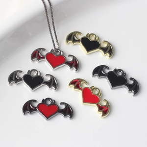 Colgantes de Corazón con Alas de Murciélago Gótico de Aleación con Esmalte Dijes Para Fabricación de Collares y Pulseras DIY Joyería de Halloween