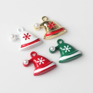 Kerstmuts hangers van emaille met sneeuwvlokken en parels voor DIY sieraden maken