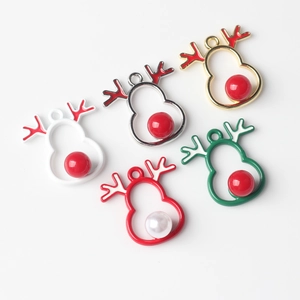 Set de 5 colgantes de aleación de reno y muñeco de nieve con perlas para joyería DIY