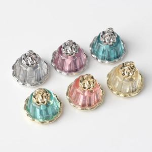 Lot de six pendentifs pudding en résine colorée avec embouts métalliques pour bijoux DIY