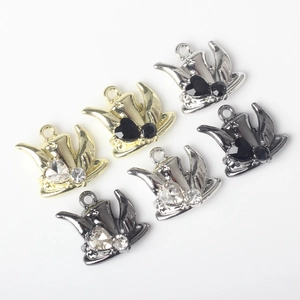 Minimalist alloy winged teapot pendants with heart shaped zircon in gold and silver