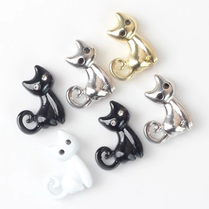 Lot de 6 pendentifs chat 3D mignons avec strass en finitions or, argent, noir et blanc